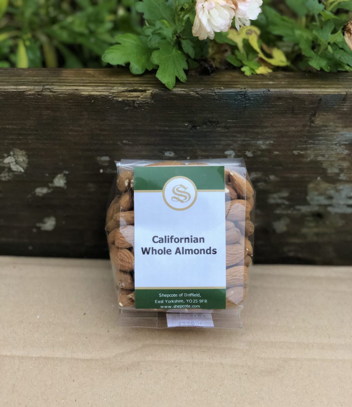 californian-whole-almonds-160g